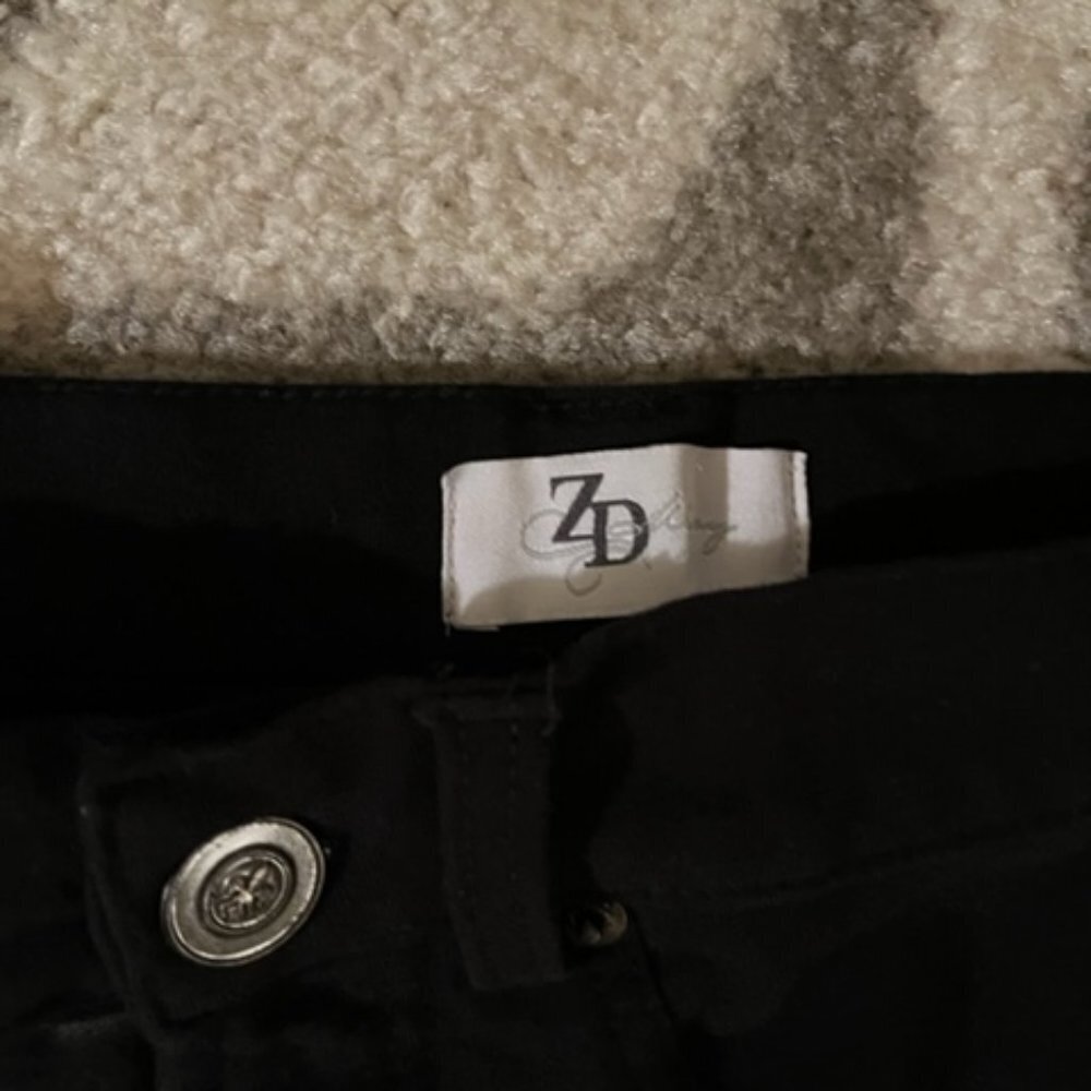 ZD Missy Stretch Jeans Black Size 8 - Picture 2 of 6